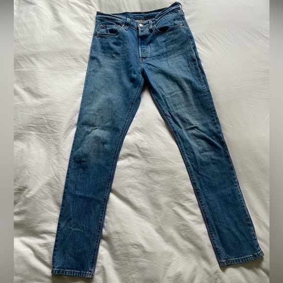 Women’s Levi’s 501 28x32 - Picture 2 of 3